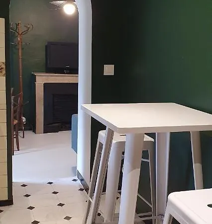 La Ferme Du Chateau بيت للعطل